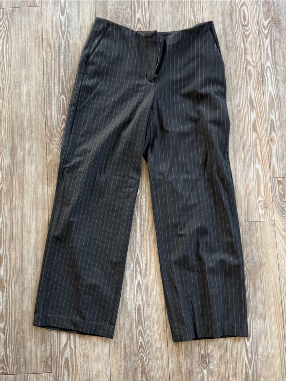 Aritzia low waist grey pants